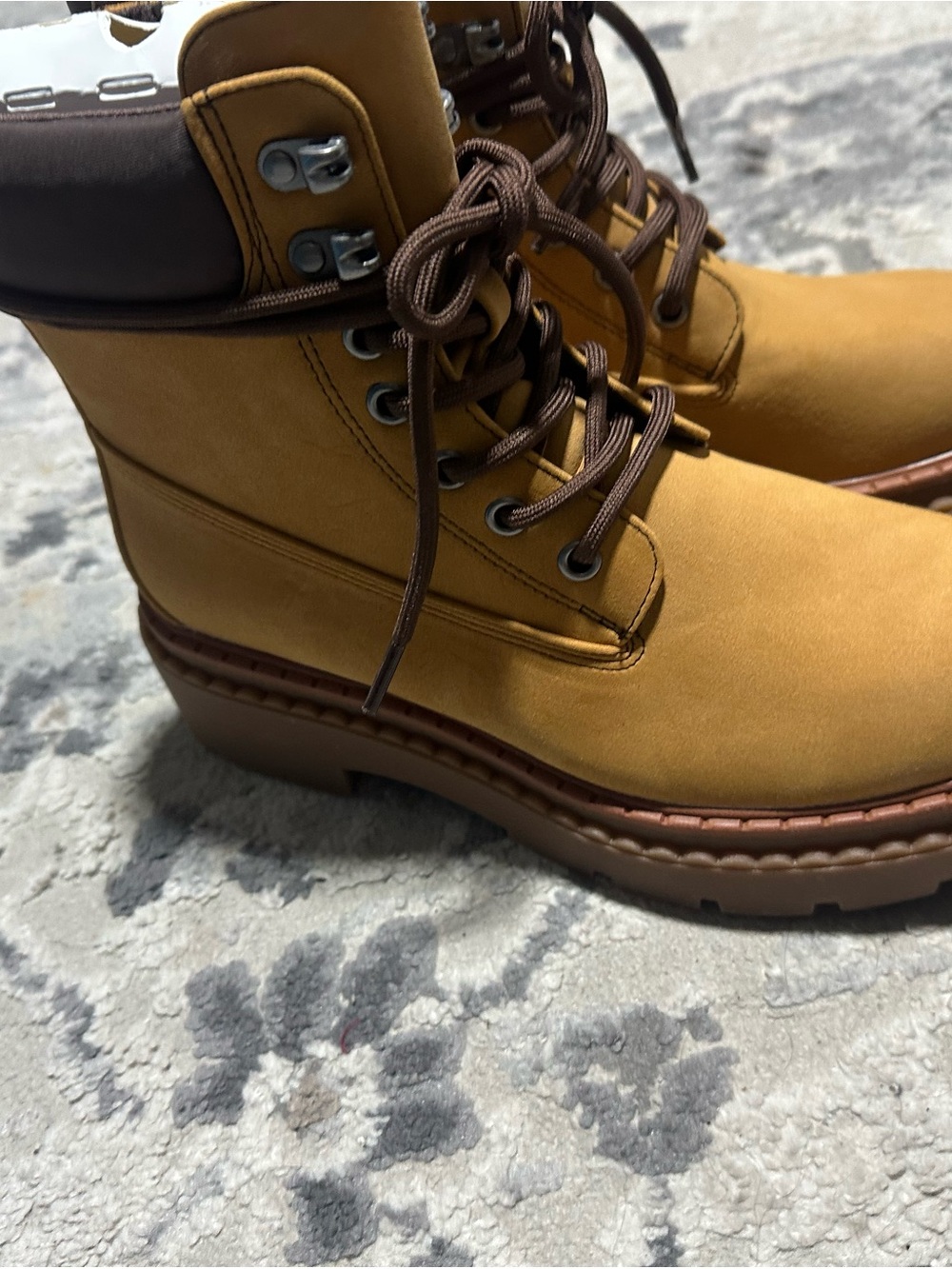 Men's Lace-Up Work Boots in Wheat